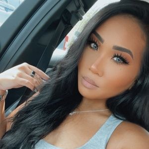 Meet your Posher, Joennalyn